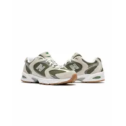 New Balance: Зелёные кроссовки  530
