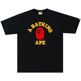 A BATHING APE: Чёрная футболка 