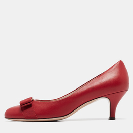 Salvatore Ferragamo: Красные туфли  Vara Bow