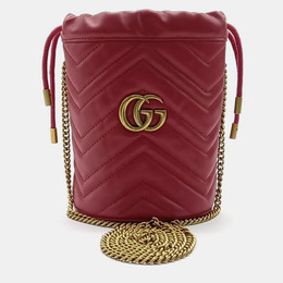 Gucci: Красная сумка  GG Marmont