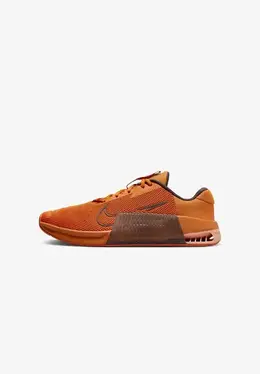 Nike: Оранжевые кроссовки 