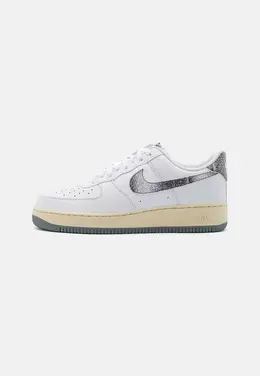 Nike: Белые кеды  Air Force 1