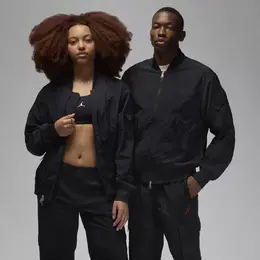 Nike: Чёрная куртка 