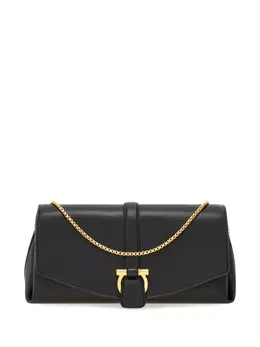 Ferragamo: Чёрная сумка 