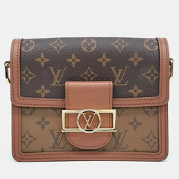 Louis Vuitton: Бежевая сумка 