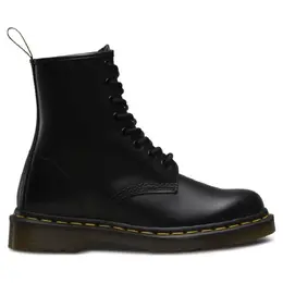 Dr. Martens: Чёрные ботинки  1460