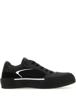 Alexander McQueen: Чёрные кроссовки  Deck Plimsoll