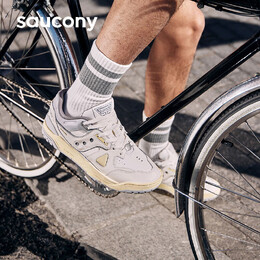 Saucony: Серые кроссовки 