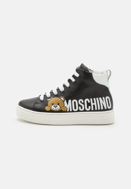 Moschino: Чёрные кроссовки 