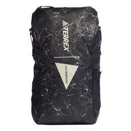 Adidas: Чёрный рюкзак  Terrex