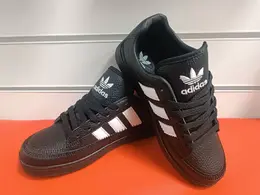 Adidas: Чёрные кеды 