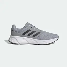 adidas: Серые кроссовки 