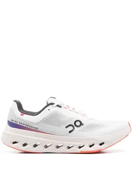 On Running: Белые кроссовки 