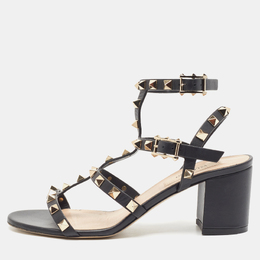 Valentino: Чёрные сандалии  Rockstud