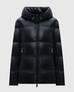 Moncler: Чёрный пуховик 