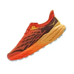 Hoka One One: Оранжевые кроссовки 