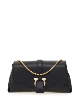 Ferragamo: Чёрная сумка 