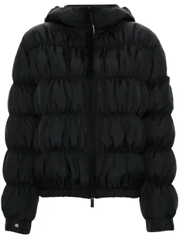 Moncler: Чёрная куртка 