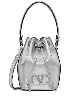 Valentino Garavani: Серебристая сумка 