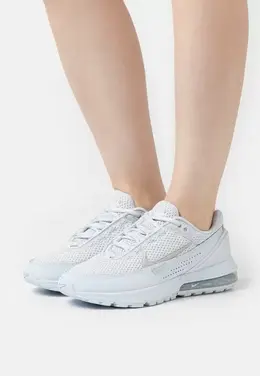 Nike: Белые кроссовки  Air Max