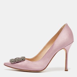 Manolo Blahnik: Фиолетовые туфли  Hangisi