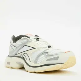 Reebok: Кроссовки 