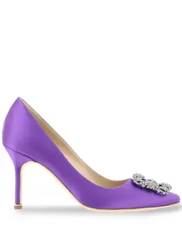 Manolo Blahnik: Фиолетовые туфли  Hangisi