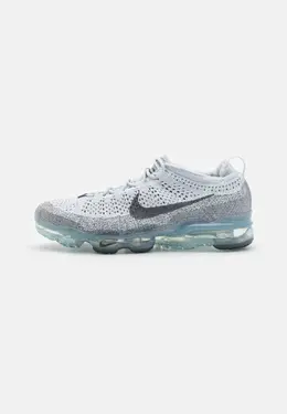 Nike: Серые кроссовки  Air Vapormax