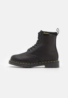 Dr. Martens: Чёрные ботинки 