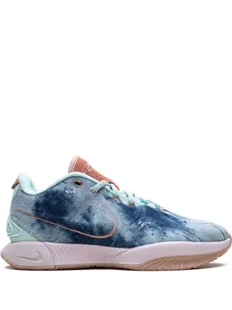 Nike: Светлые кроссовки 