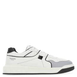 Valentino: Чёрные кроссовки  ONE STUD