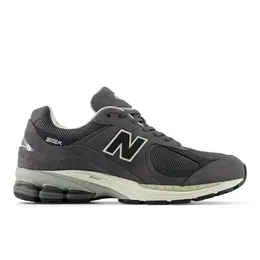 New Balance: Чёрные кроссовки  2002R