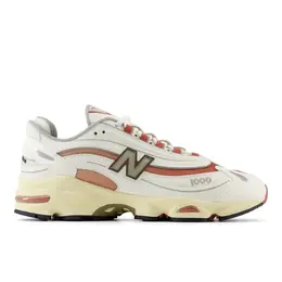 New Balance: Белые кроссовки 
