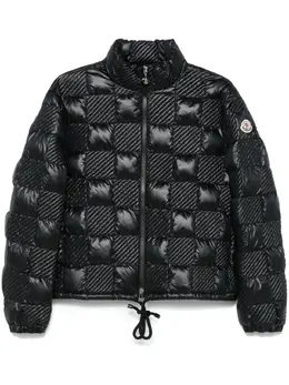 Moncler: Чёрная куртка 