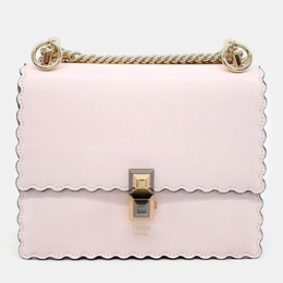 Fendi: Розовая сумка 