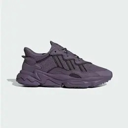 adidas: Фиолетовые кроссовки  Ozweego