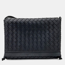 Bottega Veneta: Чёрная сумка через плечо 