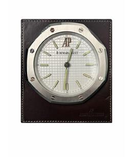 Audemars Piguet: Часы 