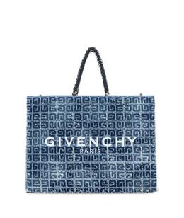 GIVENCHY: Серебристая сумка 