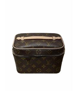 LOUIS VUITTON: Косметичка 