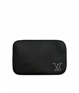 LOUIS VUITTON: Клатч 