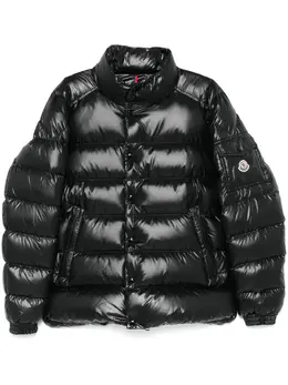 Moncler: Чёрная куртка 