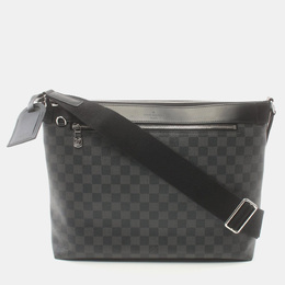 Louis Vuitton: Чёрная сумка 