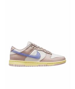 NIKE: Кроссовки 
