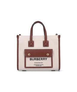 BURBERRY: Бежевая сумка 