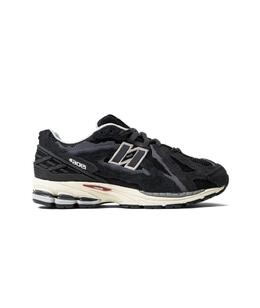 NEW BALANCE: Чёрные кроссовки 