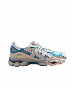 ASICS: Кроссовки 