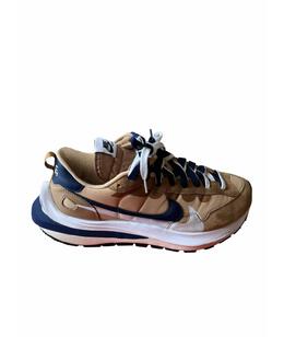 NIKE: Кроссовки 