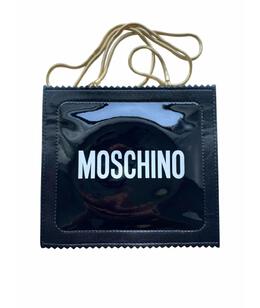 MOSCHINO: Золотой клатч 