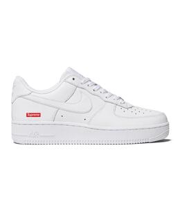 NIKE: Кроссовки 
